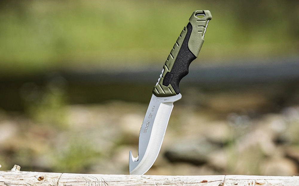 Buck Knives 657 Pursuit, Large Fixed Blade Knife with Guthook - Green