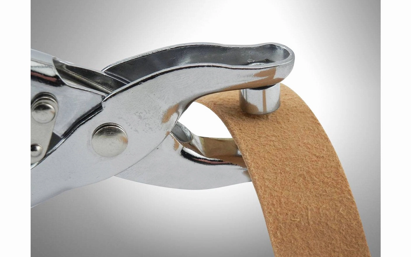 Eyelet Pliers with 100 Eyelet Pieces - 5/32" / 4 mm