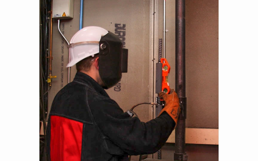 Johnson Level 10" Magnetic Welder's Torpedo Level