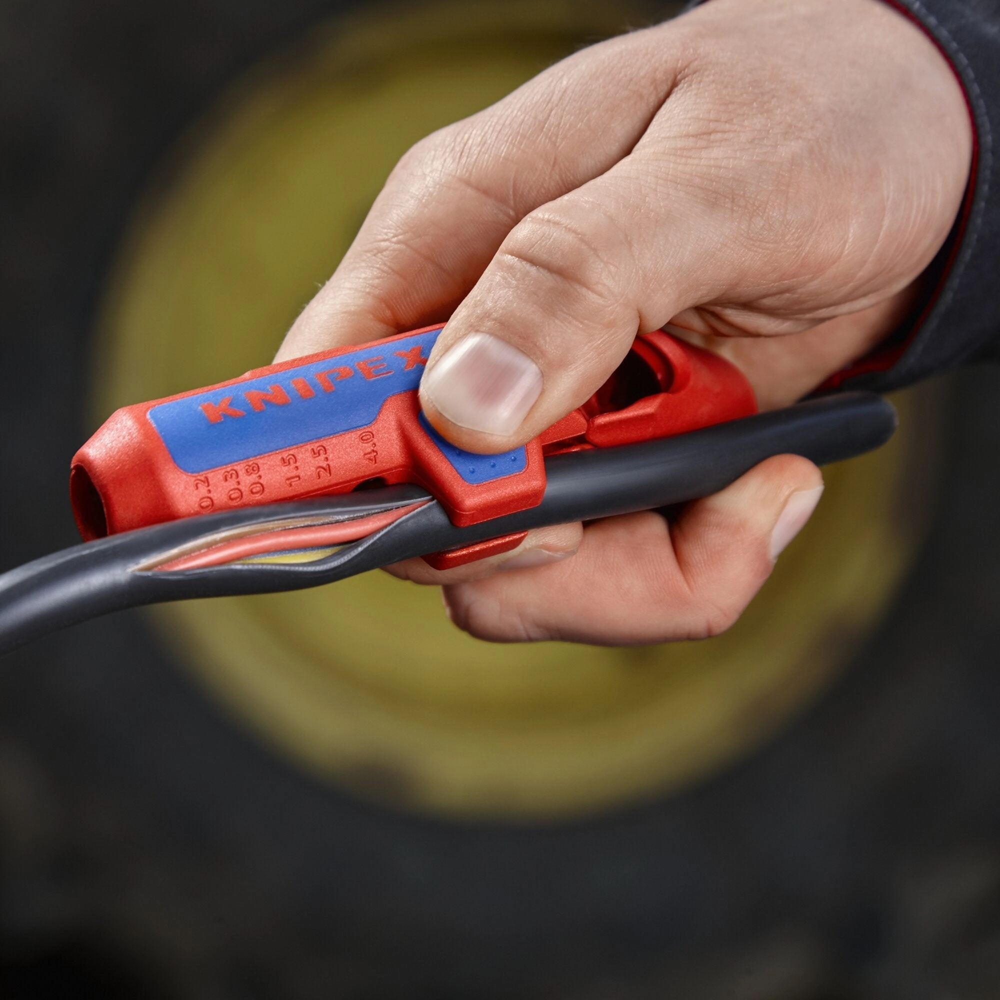 Knipex 16 95 01 SB 5 1/4" KNIPEX ErgoStrip Universal Dismantling Tool, Right-Handed