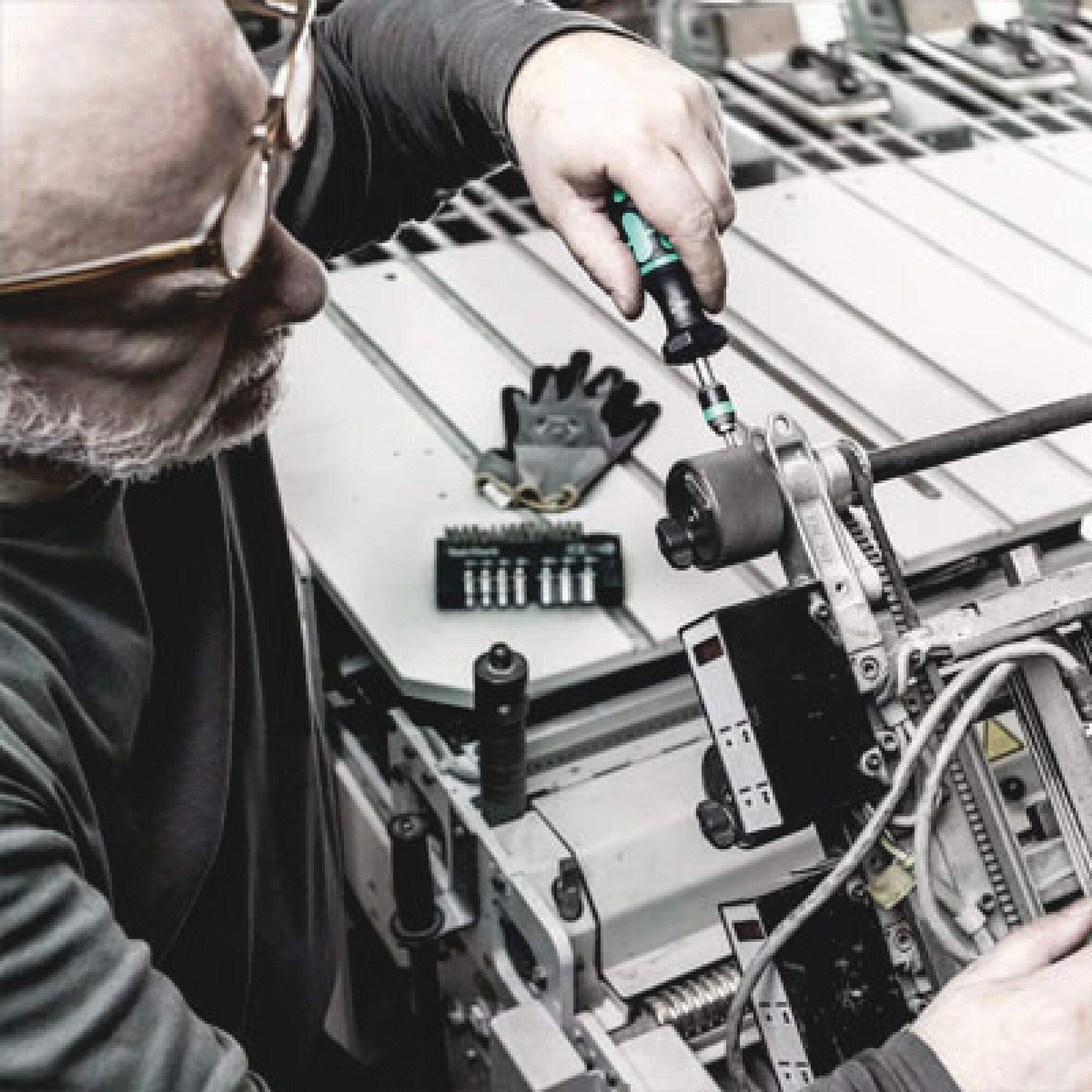 Wera Series 7400 Kraftform adjustable torque screwdrivers (0.1-3.0 Nm) with Rapidaptor quick-release chuck, 7432 x 0.90-1.50 Nm
