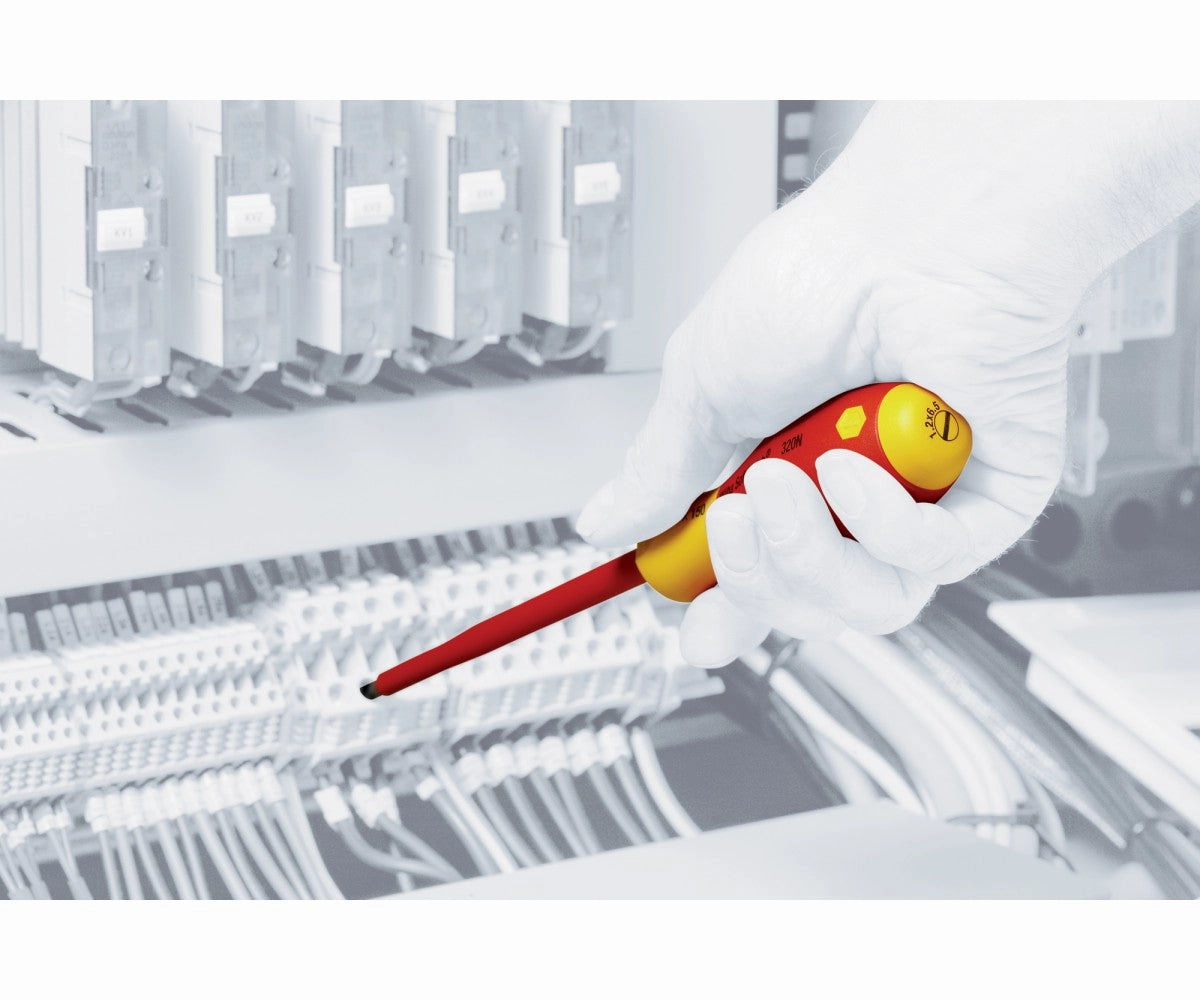 Wiha Tools 32095 Insulated Screwdrivers in Tray, 19 Pc. Set